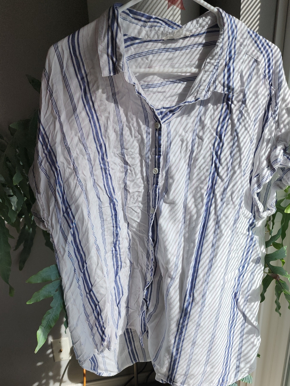 beachlunchlounge White & Blue Striped Button-Down Shirt